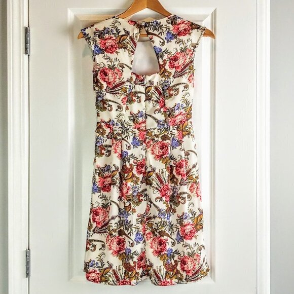 Zink London Floral Sleeveless Back Detail Dress - Picture 2 of 6